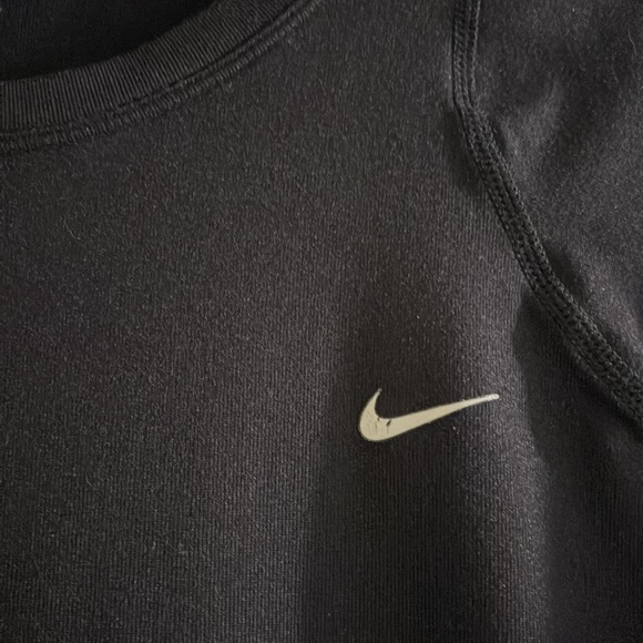 Nike Dri-Fit Short Sleeve Top - Picture 4 of 6